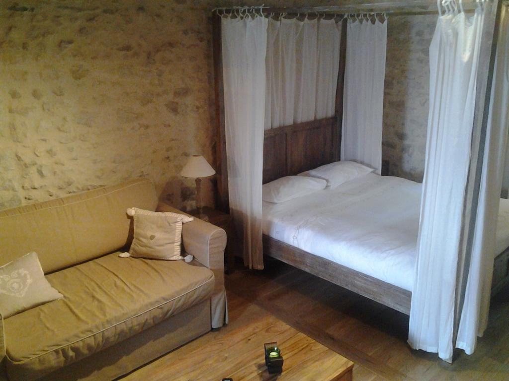La Ferme Du Vintue Bed & Breakfast Etrechy  Ruang foto